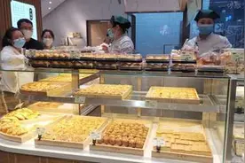 这个外来品牌按下开新店“快进键”，只因用心做一块“好吃不贵”的桃酥图片