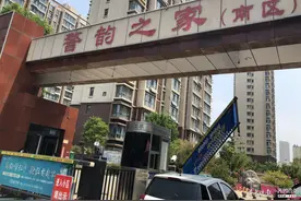 找记者 上壹点｜施工挖断电缆致小区停电，市民被困电梯图片