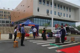江夏金口中学高三生复课，学校为AB班各设班主任，还安排了大课间活动图片