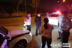 10岁女孩与3岁侄子“争宠”，失败后竟赌气离开……图片