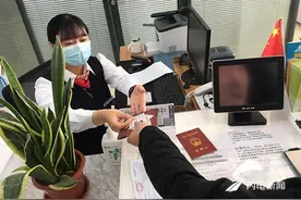 五一“不打烊”德州市德城区各级政务服务中心假期办理业务超百件图片