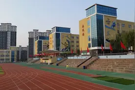 春拂杨柳吐新绿 不负韶华学子归 ——张家口市第十九中学开学纪实图片