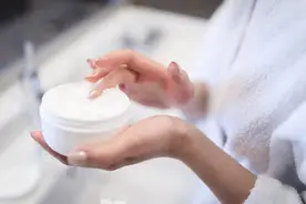 14批次化妆品不合格，标称索芙特洗面奶重金属超标图片
