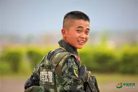 特别日子献给特别的你丨兵哥哥最美笑容大集结图片