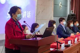 青大附中校长张凤瑛：青春由磨砺而出彩 人生因奋斗而升华图片