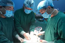 19岁女孩腹痛几个月不重视，病情恶化差点危及生命图片