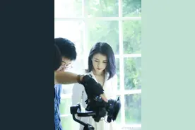 美貌营业！高圆圆工作花絮曝光 获赞“神仙颜值”图片