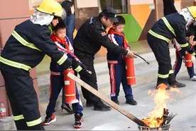 经开三小荣获市级“平安校园”称号图片