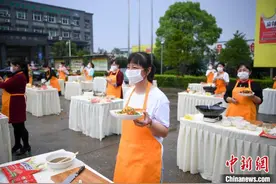 湖南平江举行妈妈厨艺大赛迎母亲节图片