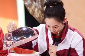 最搞笑的回应！白百何辟谣参加《乘风破浪》：晕船图片