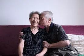 人最大的教养，是原谅父母的不完美图片