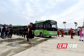 开往“幸福”的“民生巴士”娄底大力推进城乡公交一体化图片
