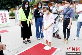 守护“神兽”开学 厦门爱心市民捐万余个口罩图片