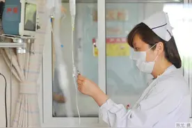 文汇时评｜致敬“白衣天使”，关爱与理解是最好的礼物图片