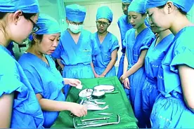 健康中国：呼唤多层次护理人才图片