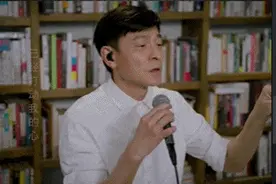 一连三首经典歌曲，刘德华用歌声致敬白衣天使图片