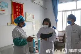 5·12记者体验白衣天使工作：这活儿不好干图片