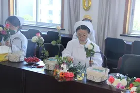 美丽天使情 花漾护士节 小越街道社区卫生服务中心举办“5.12”护士节插花活动图片