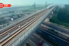 习近平山西行丨走进山西转型综改示范区视频封面