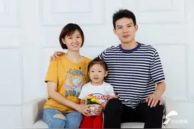 妻子辞职挺我上前线、面对患者我说了谎……男护士的武汉战“疫”经历是这样的图片