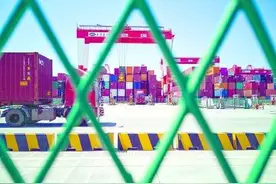 洋山特殊综保区内企业通过“保税+”，与区外企业产业链联动图片