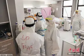 海外战“疫”：侨胞住进ICU喝不上热水 她托人把热水壶送到病房图片