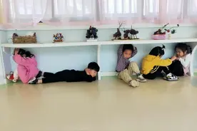 磐安县尖山实验幼儿园举行防震地震演习活动图片