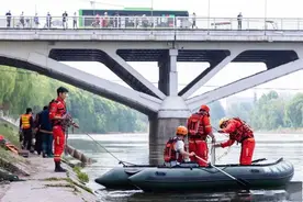 15岁少女疑遭主管骚扰跳河自杀，男同事下水救人不幸溺亡，嫌疑人已被刑拘图片