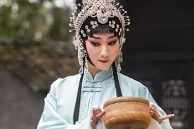 “后浪”出新添彩经典——访豫剧电影新版《七品芝麻官》剧组青年演员金珊图片
