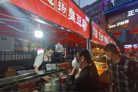 中国夜市重新“亮”起来图片