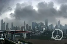 重庆的天气很任性 街头市民“乱穿衣”图片