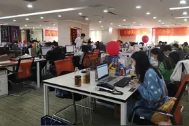 “不要在黎明前倒下”，一栋写字楼里的企业“求生链”图片