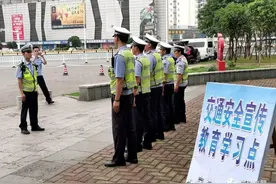 骑电驴不戴头盔、乘车不系安全带(包括后排)开始整治了！图片