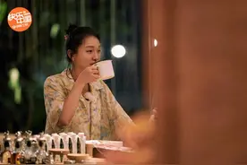 《向往4》沙溢成“行走的笑点”彭昱畅英勇上树摘椰子图片
