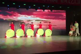 泉城旗袍秀：传承旗袍文化 展现美丽芳华图片