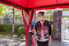 测温机器人、智能手环……上海各小学迎四五年级学生下周复课图片