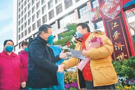 守望相助 血浓于水——抗疫中的两岸同胞情图片