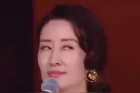 迷人计｜眼镜封印颜值？杨颖赵露思带上堪比换脸图片
