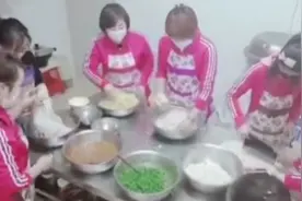吉林一幼儿园转行卖包子，4天卖出2000余个，补贴员工生活费视频封面