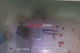 前男友为求复合 当女子的面在出租房切掉自己手指图片