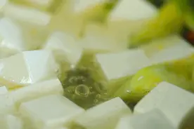 这三种豆腐，不要随便买着吃，不仅没营养，还对身体有害图片