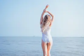 「享摄影」泳装图片