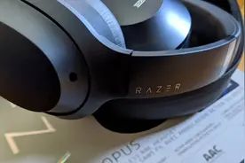 Razer Opus无线头戴式耳机简单上手：外形低调 一键降噪图片