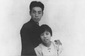 “情长纸短”出自于周恩来邓颖超的往来书信，现在读来仍让人温暖图片