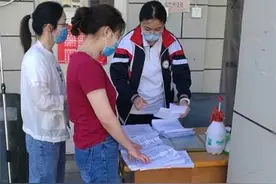 熟悉的读书声又回来了 菏泽一中高二学子开启返校复学第一课图片