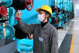 代表委员履职故事｜全国人大代表张海英：在奉献和创造价值中谱写不平凡图片