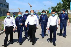 中国航油集团公司总经理、党委副书记奚正平到航油华北公司、北京公司和石油北京公司、北京空港石油公司检查两会供油保障工作图片