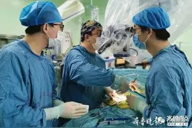 千万注意！一岁男婴颅骨粉碎性骨折，竟因爸爸“举高高”图片