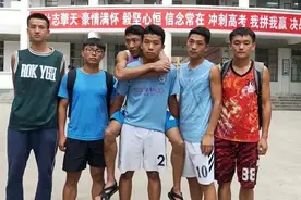 我背你，我们一起走！图片
