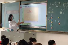 青出于蓝而胜于蓝 竞之于教而精于学——启明中学“启智教师”课堂教学竞赛暨“青蓝同课异构”活动图片